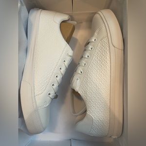 Tommy Hilfiger white sneakers